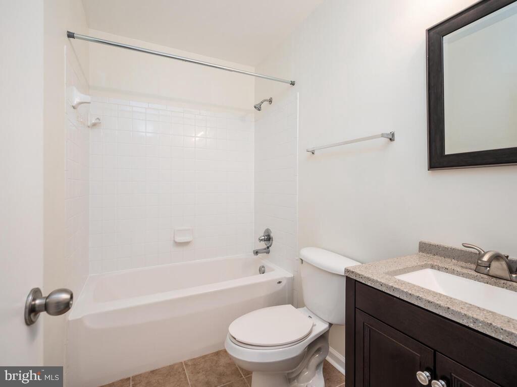 SUNNINGDALE MEADOWS - Residential