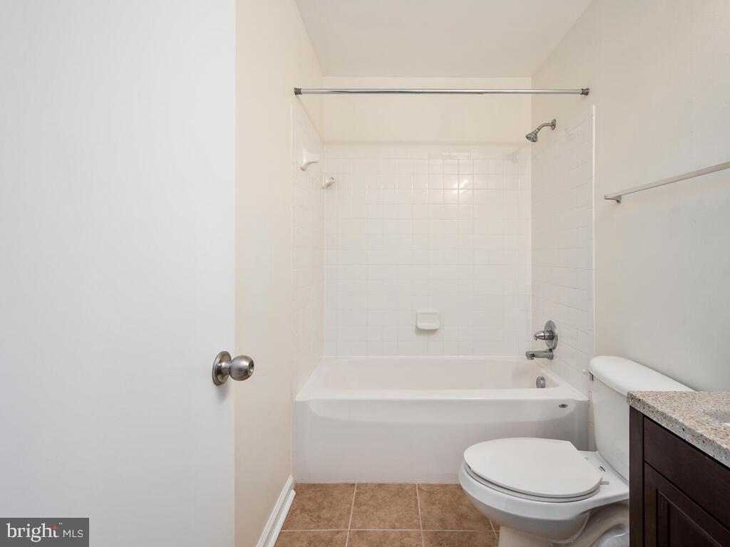 SUNNINGDALE MEADOWS - Residential