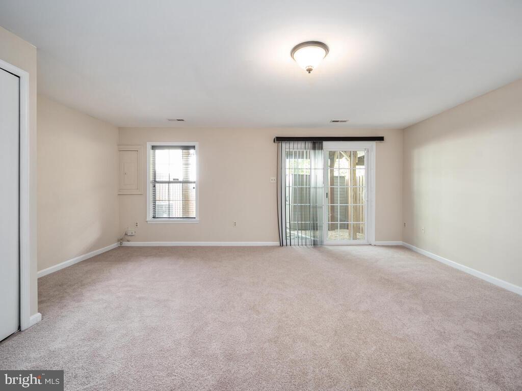 SUNNINGDALE MEADOWS - Residential