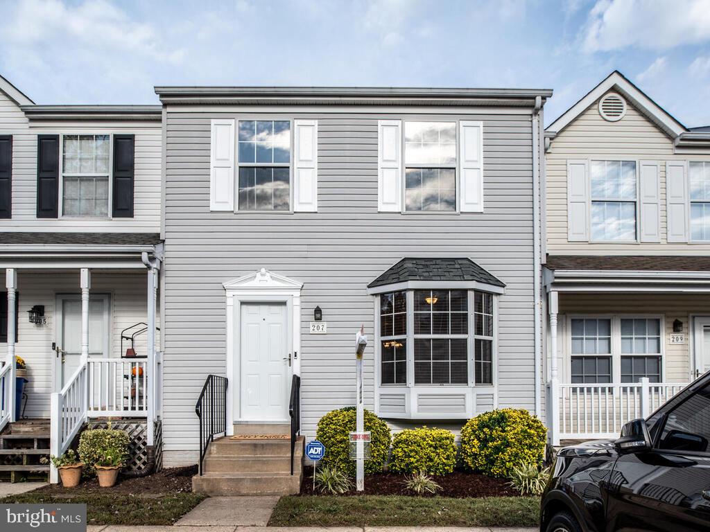 SUNNINGDALE MEADOWS - Residential