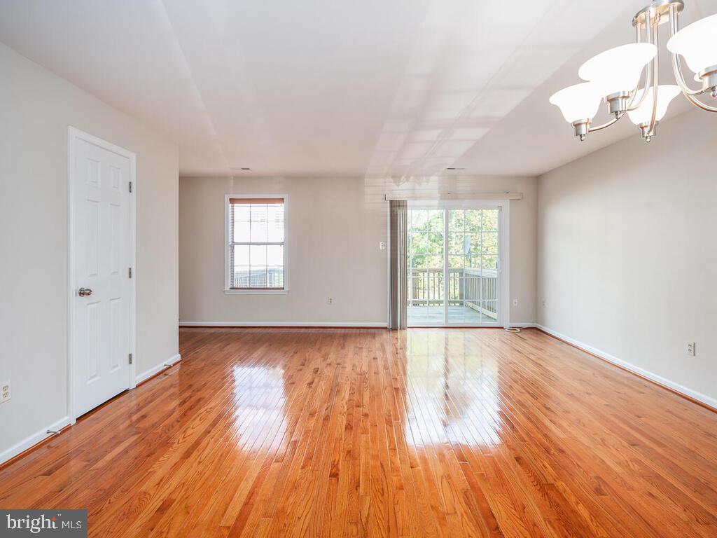 SUNNINGDALE MEADOWS - Residential