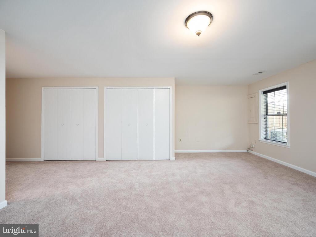 SUNNINGDALE MEADOWS - Residential