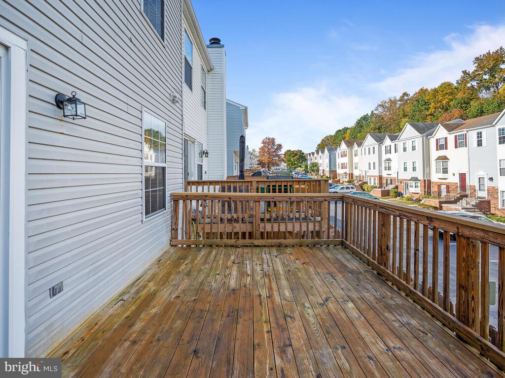 SUNNINGDALE MEADOWS - Residential