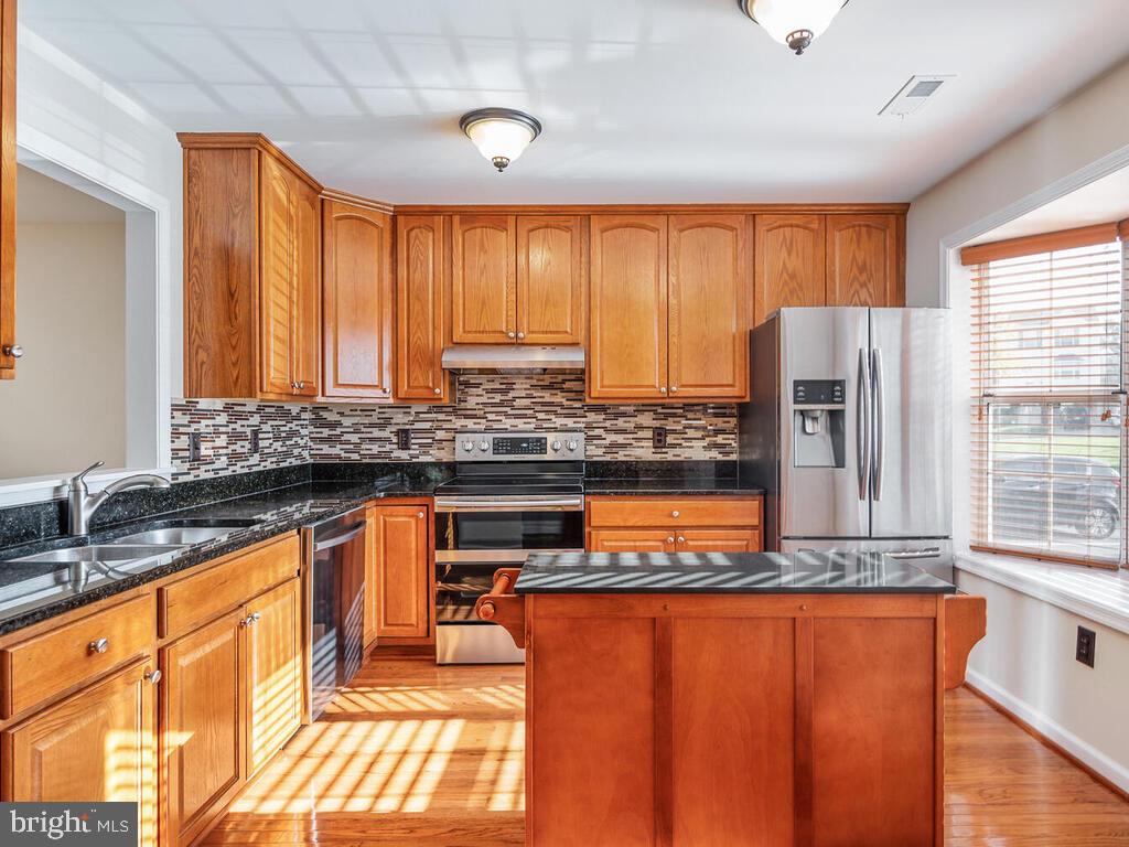 SUNNINGDALE MEADOWS - Residential