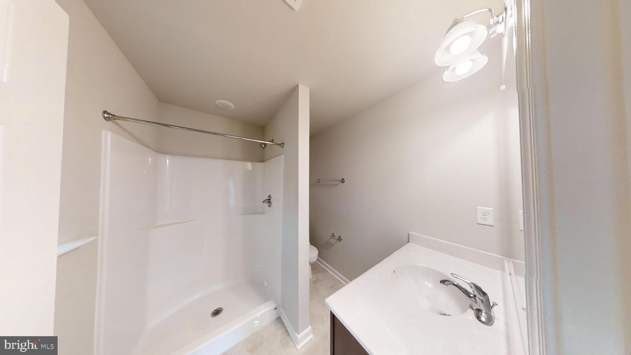 LAKE MONTICELLO - Residential Lease