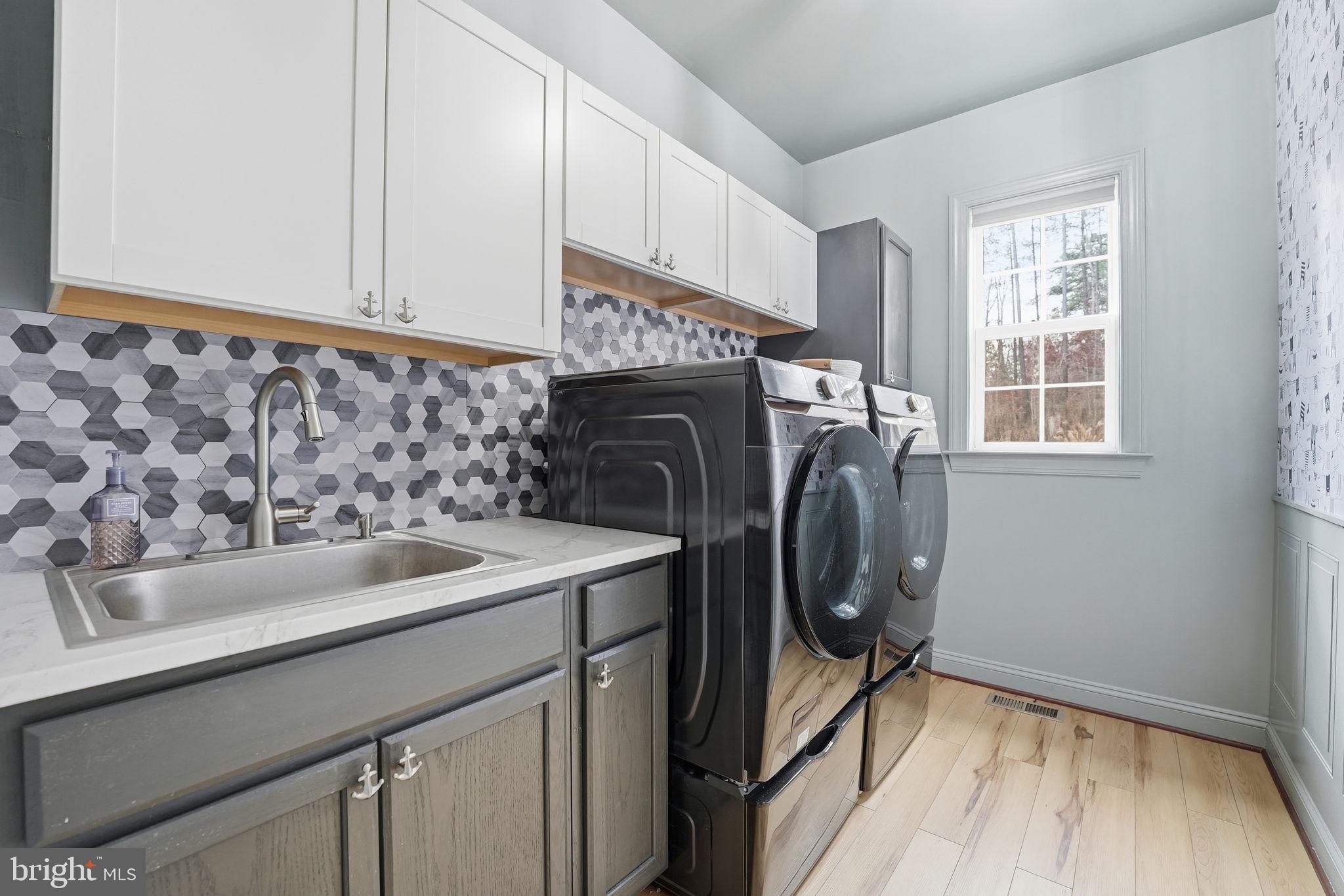 TAVERN GATE - Residential