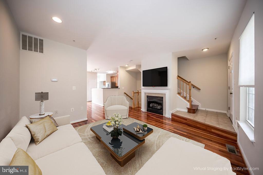 537 ENSEMBLE COURT 537