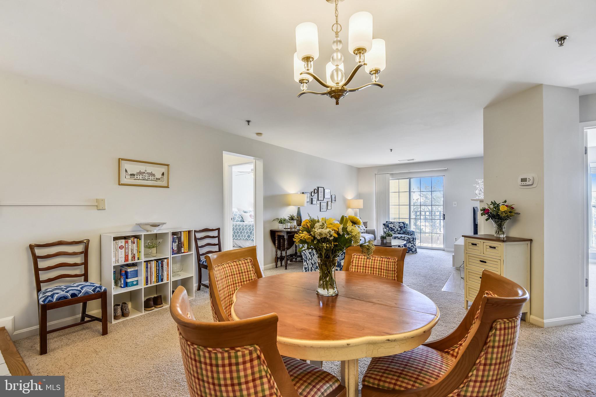QUAKER HILL - Residential