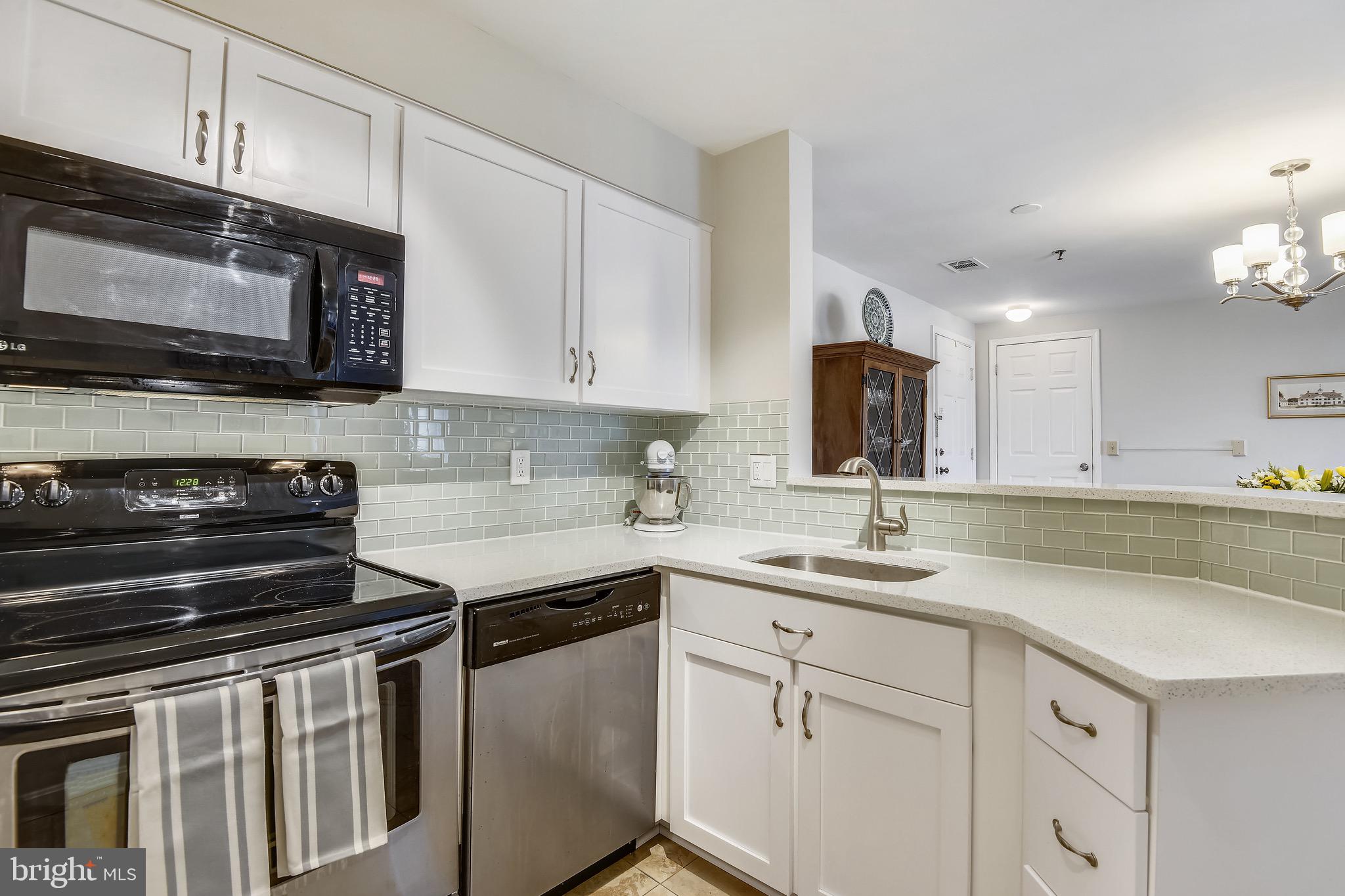 QUAKER HILL - Residential
