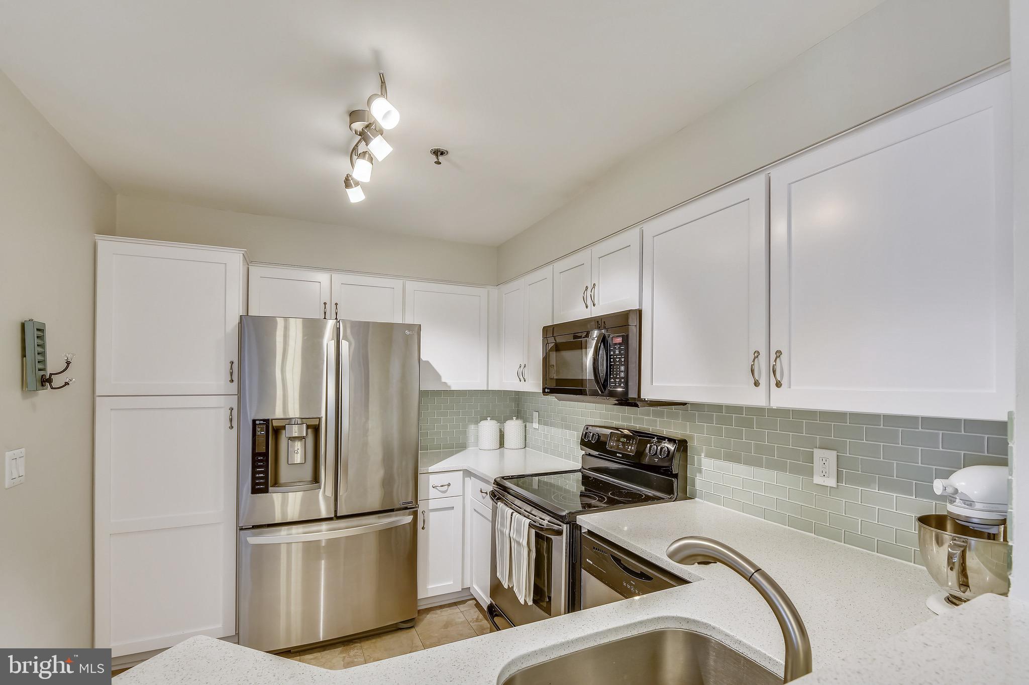 QUAKER HILL - Residential