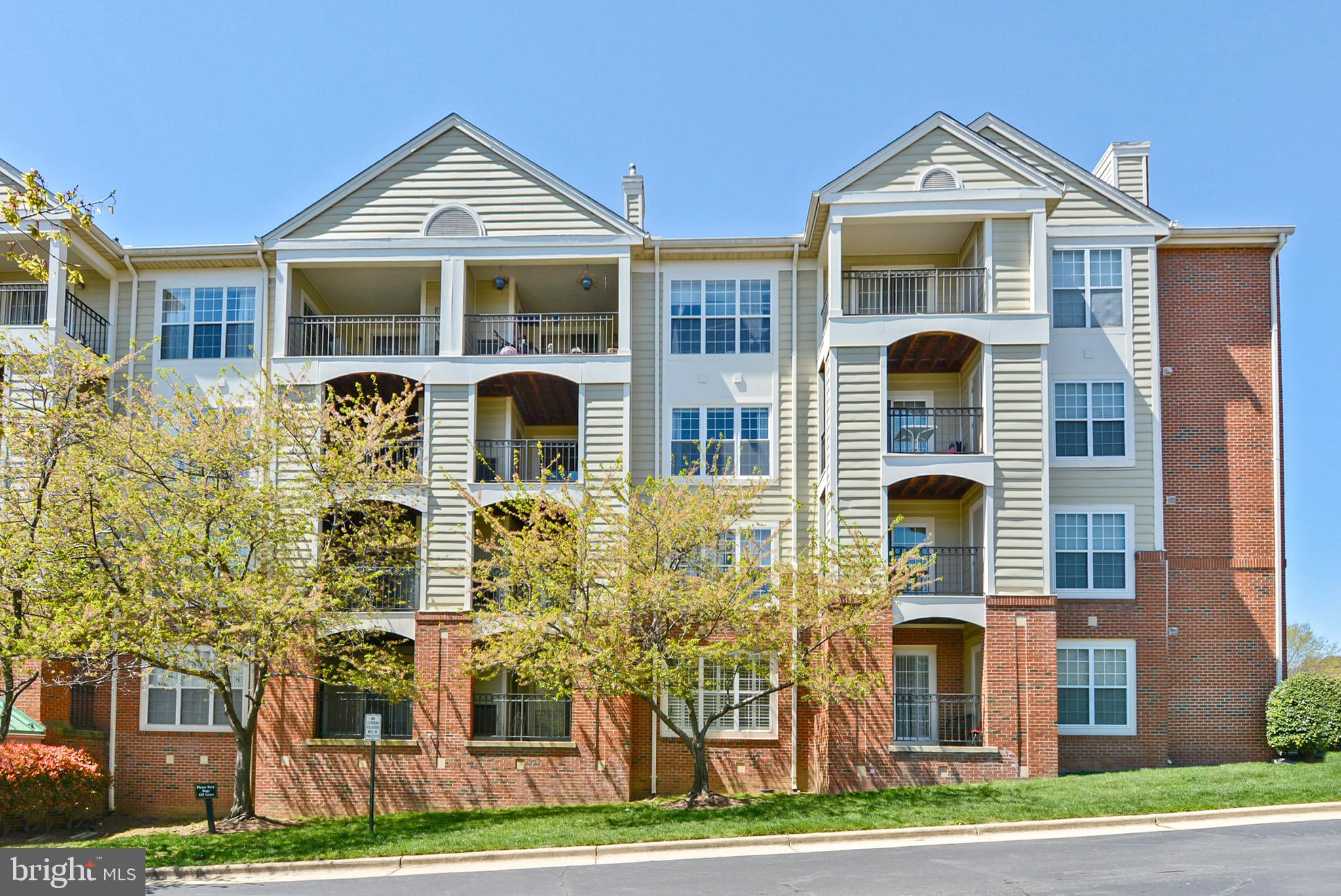 QUAKER HILL - Residential