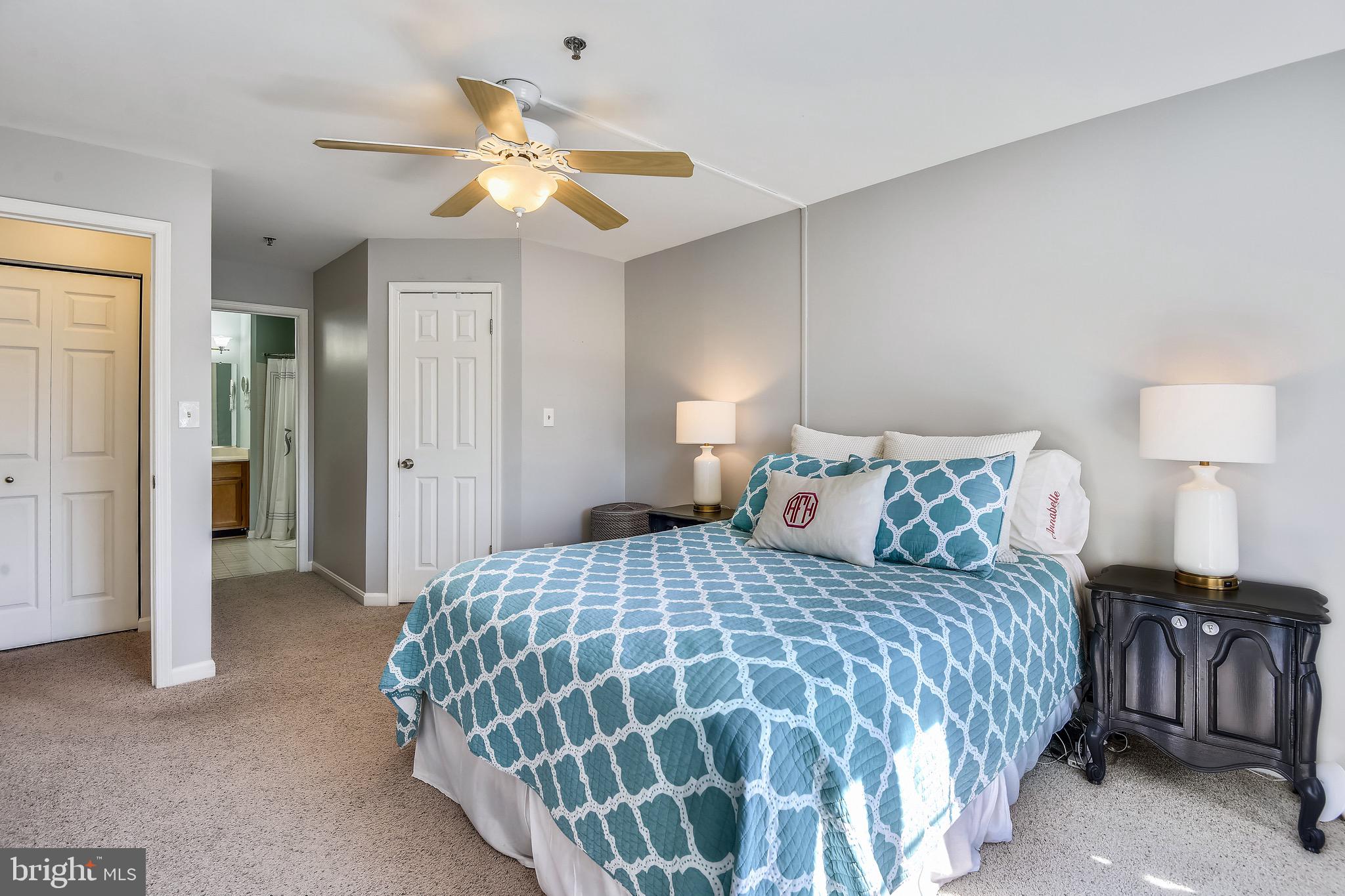 QUAKER HILL - Residential
