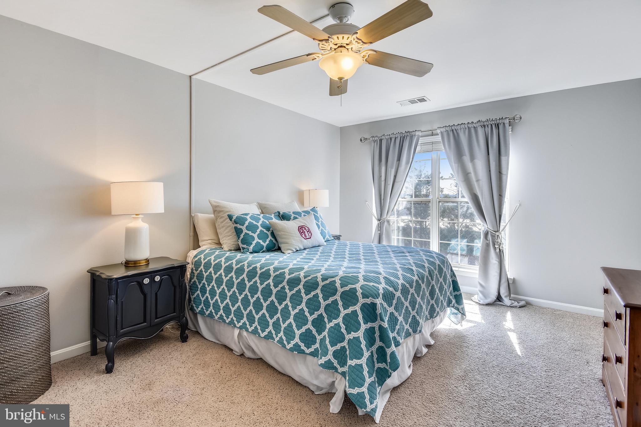 QUAKER HILL - Residential
