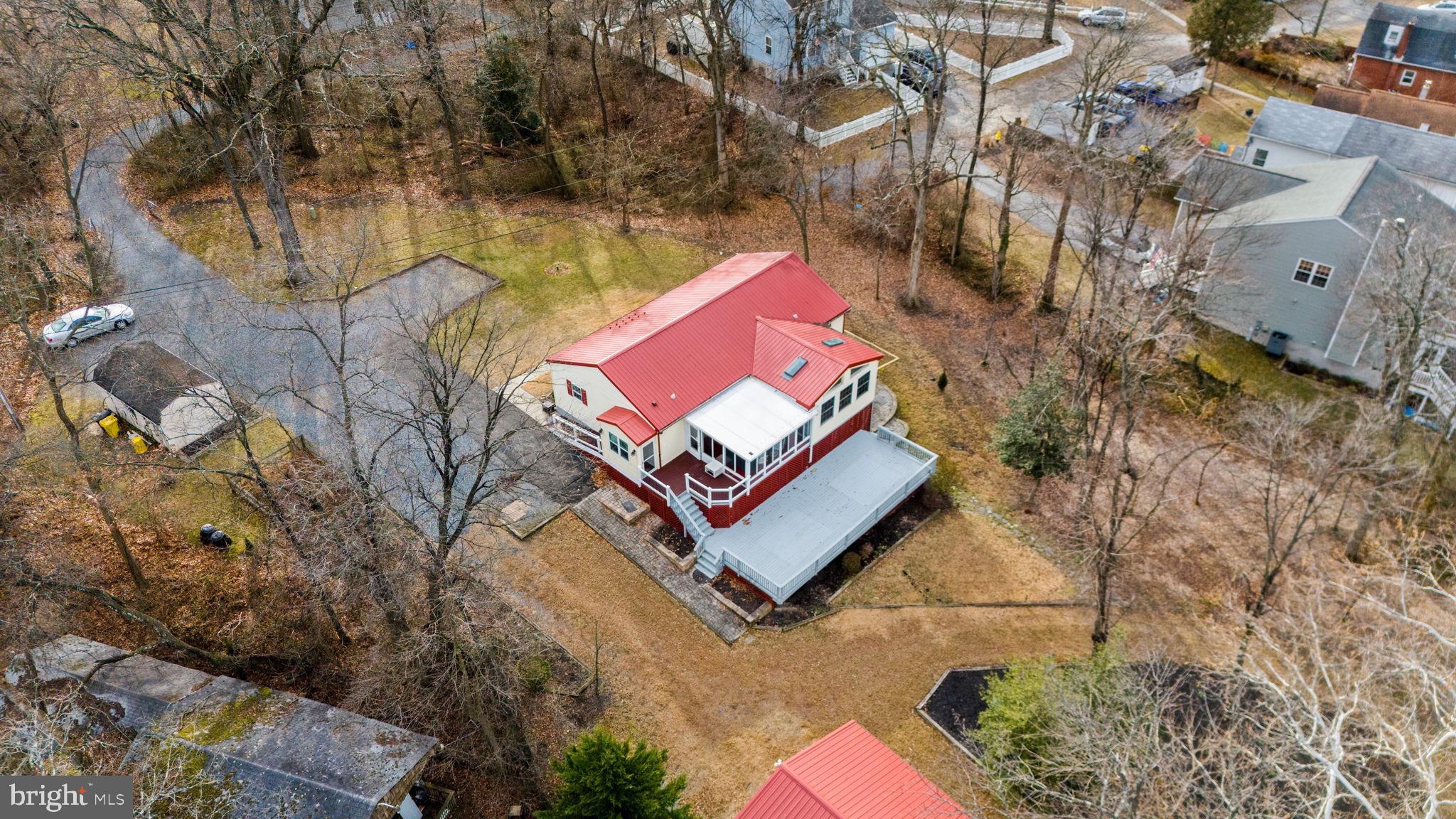 1572 ANNAPOLIS DRIVE