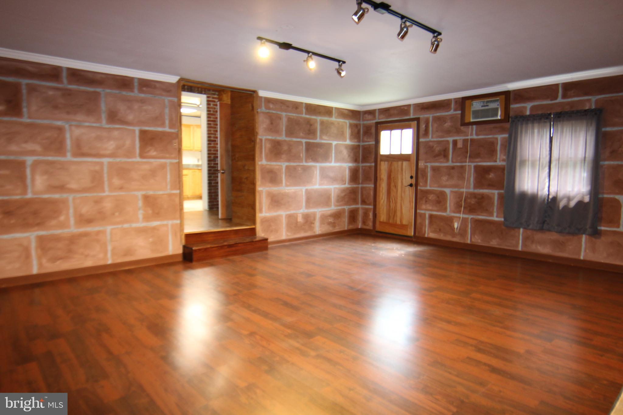 NEW CUMBERLAND BOROUGH - Residential