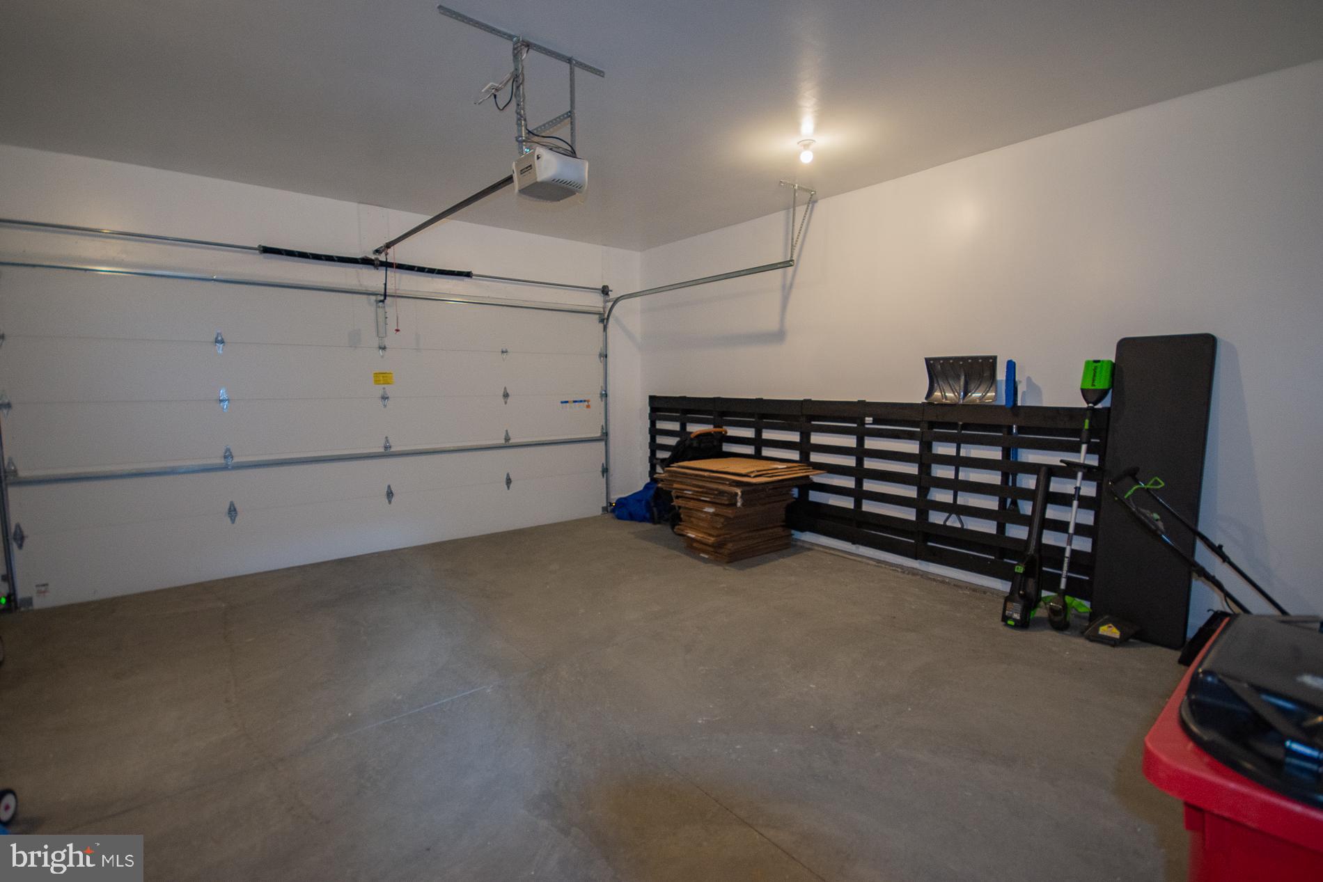 MIDDLE CREEK VISTAS - Residential