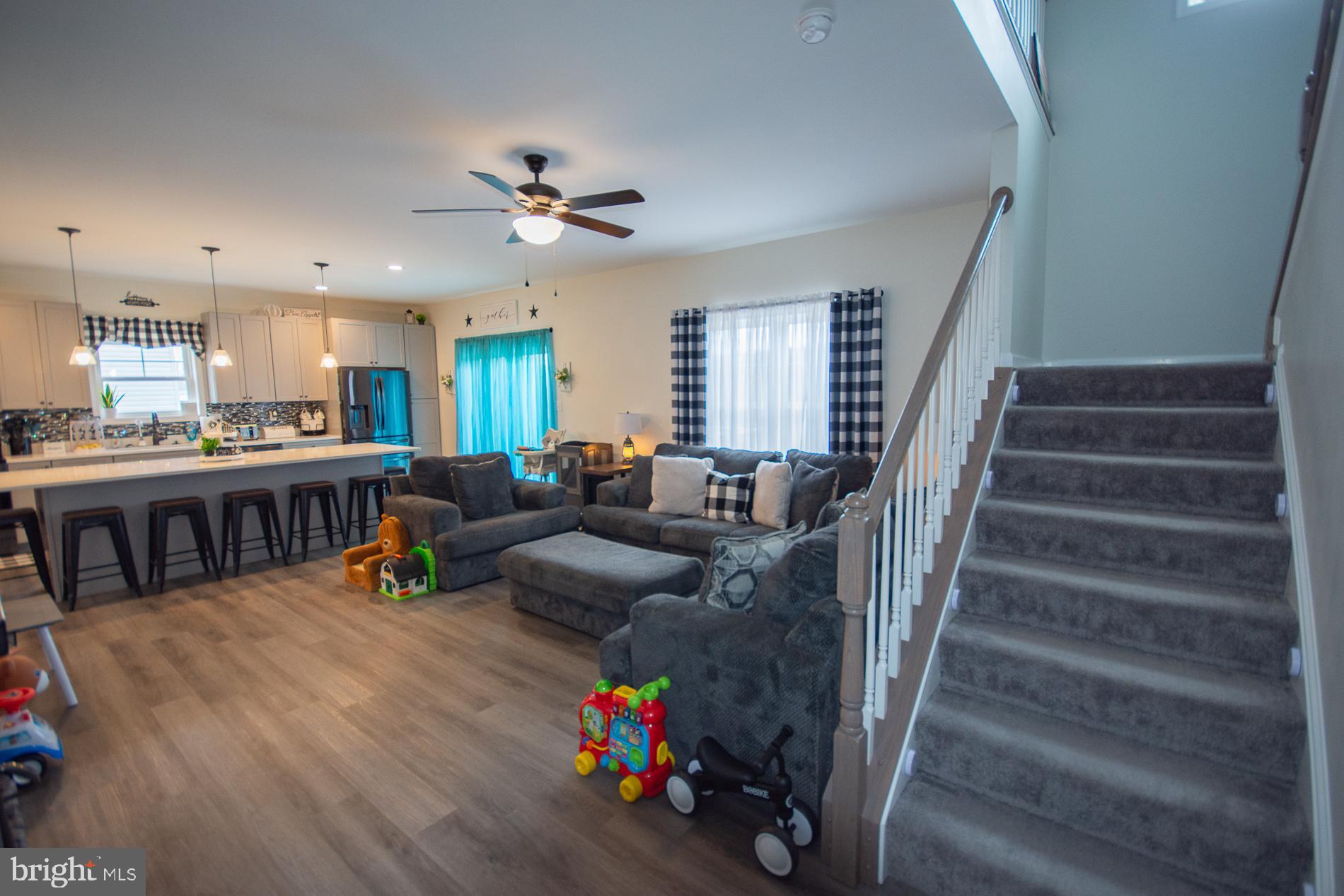 MIDDLE CREEK VISTAS - Residential