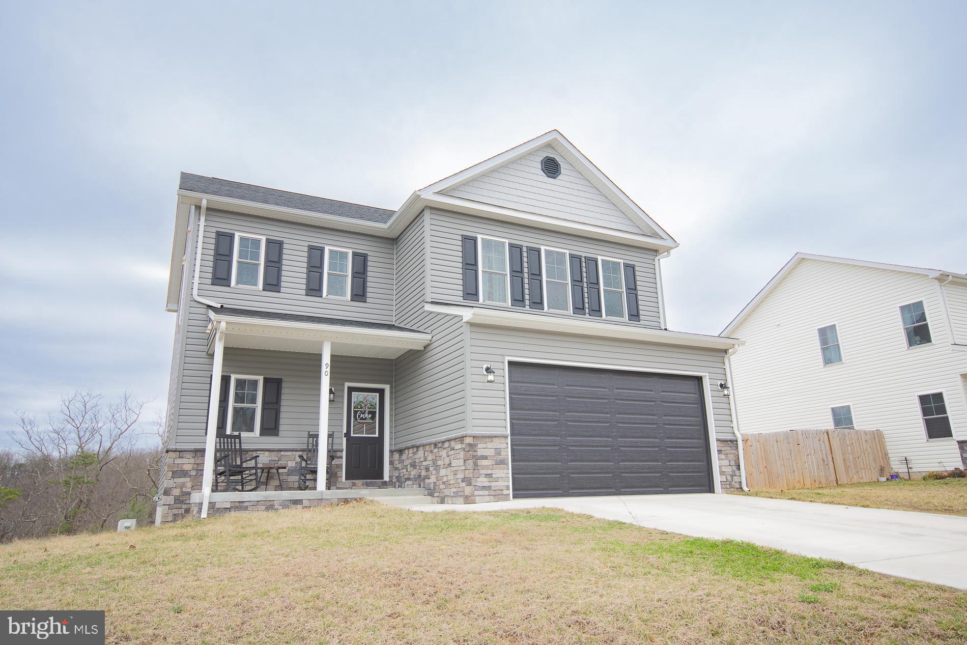 MIDDLE CREEK VISTAS - Residential