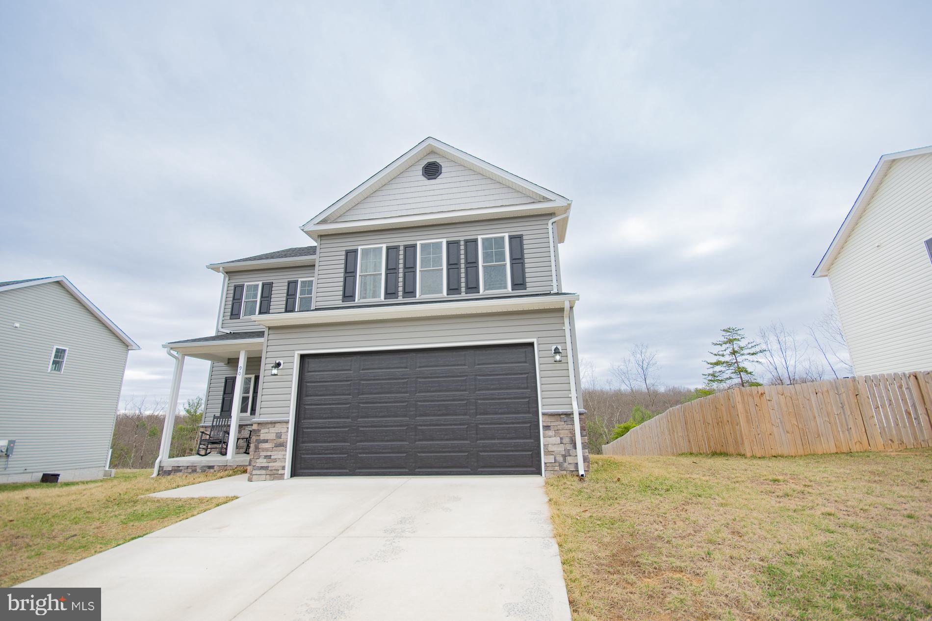 MIDDLE CREEK VISTAS - Residential