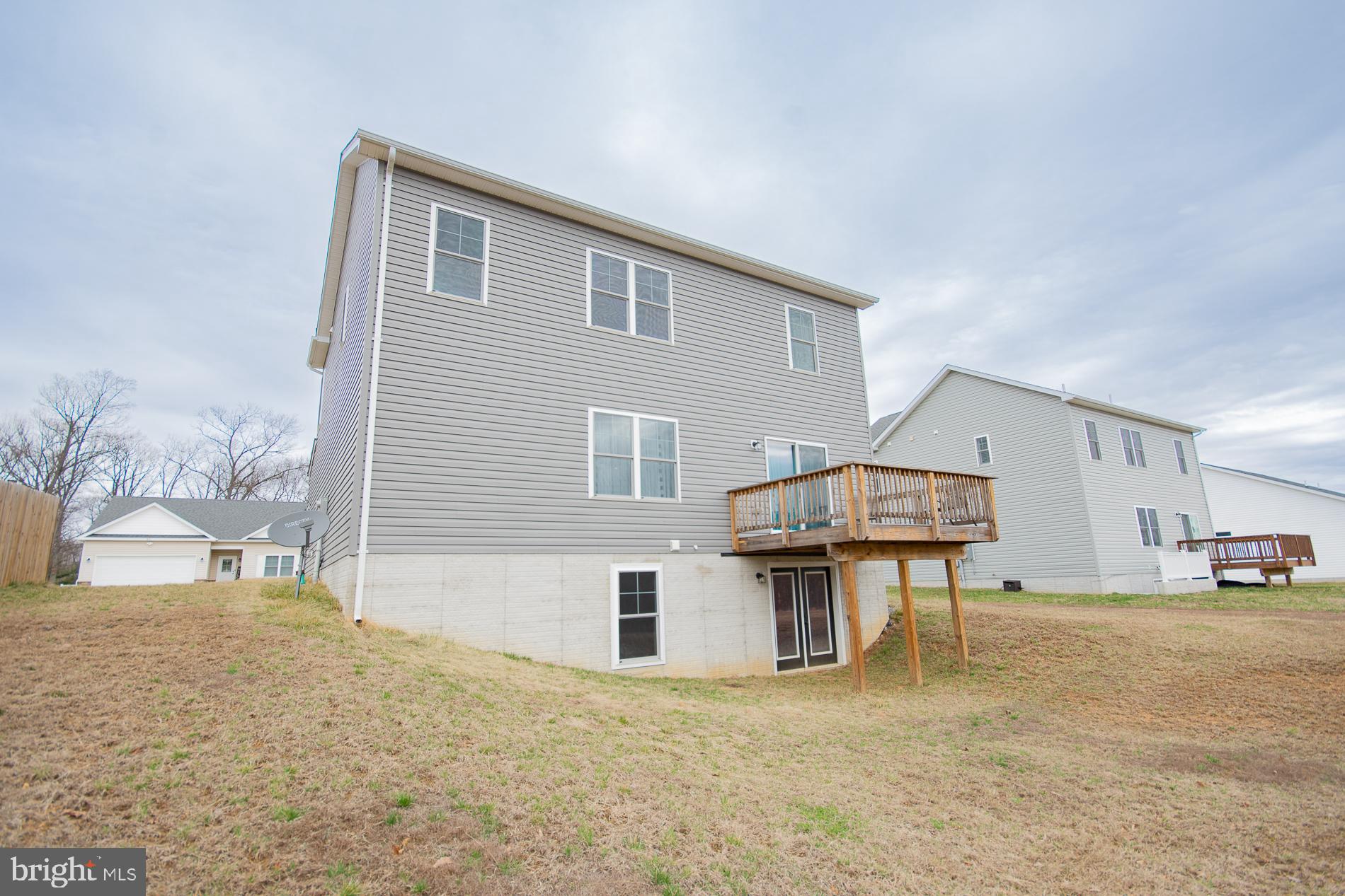 MIDDLE CREEK VISTAS - Residential