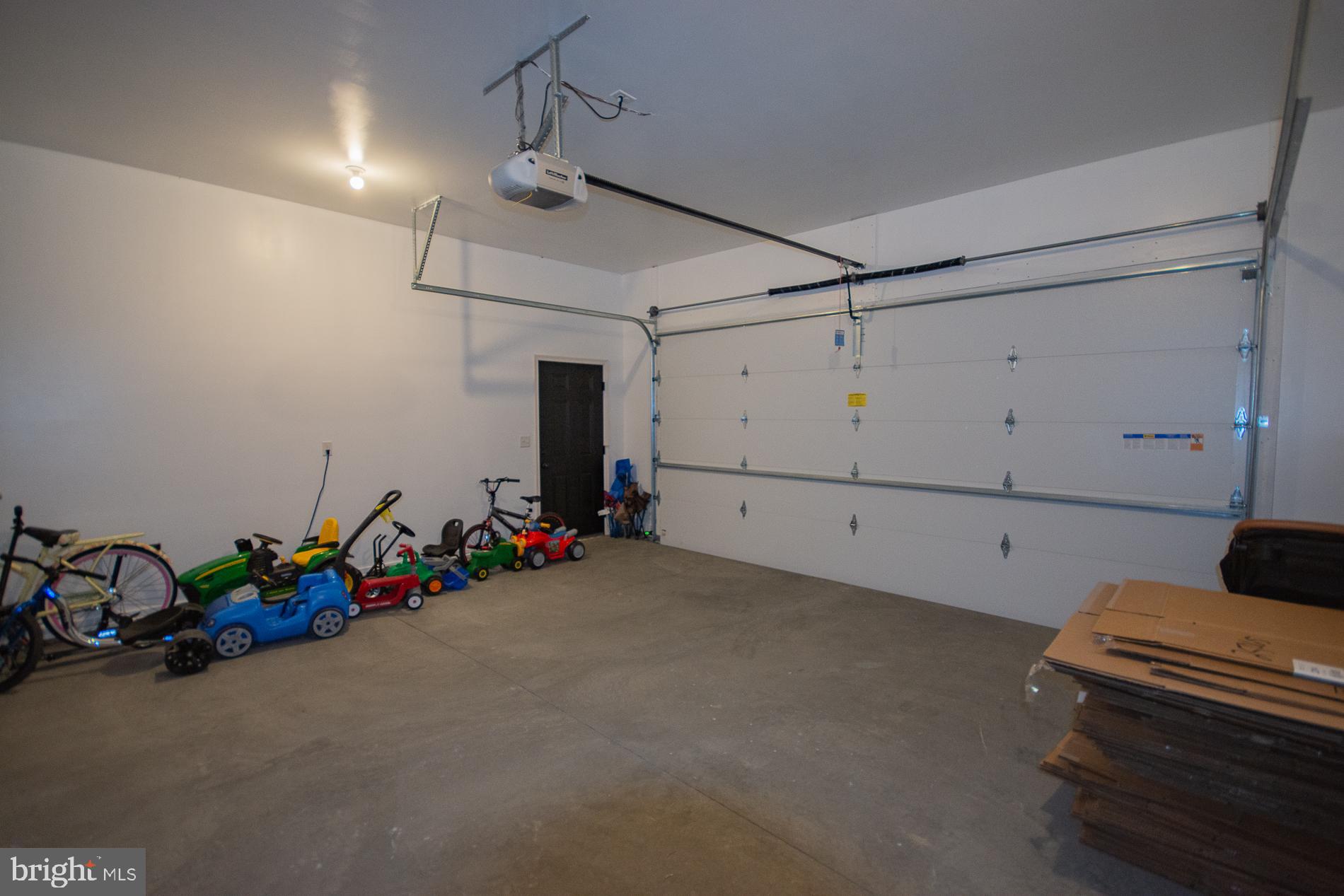 MIDDLE CREEK VISTAS - Residential