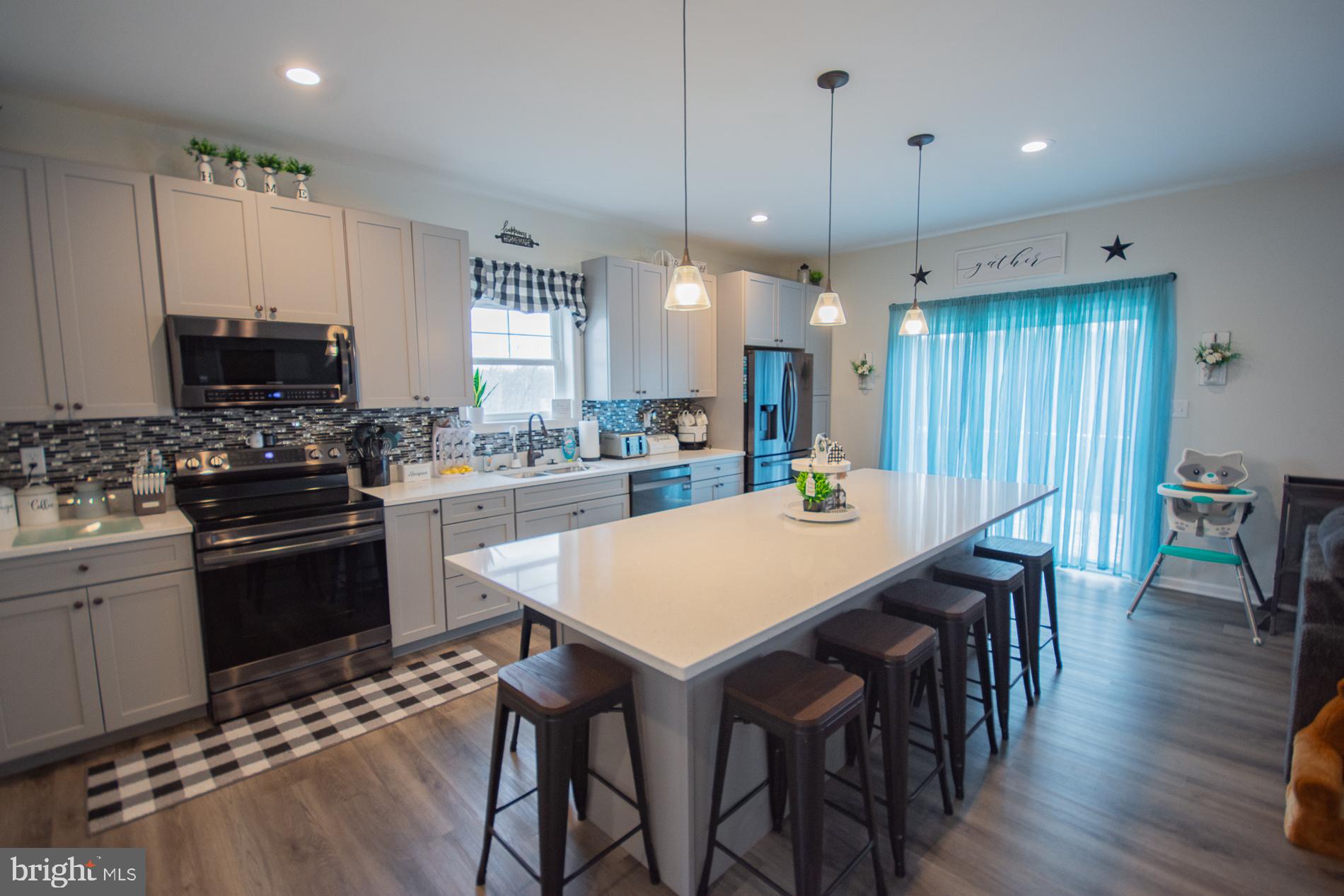 MIDDLE CREEK VISTAS - Residential