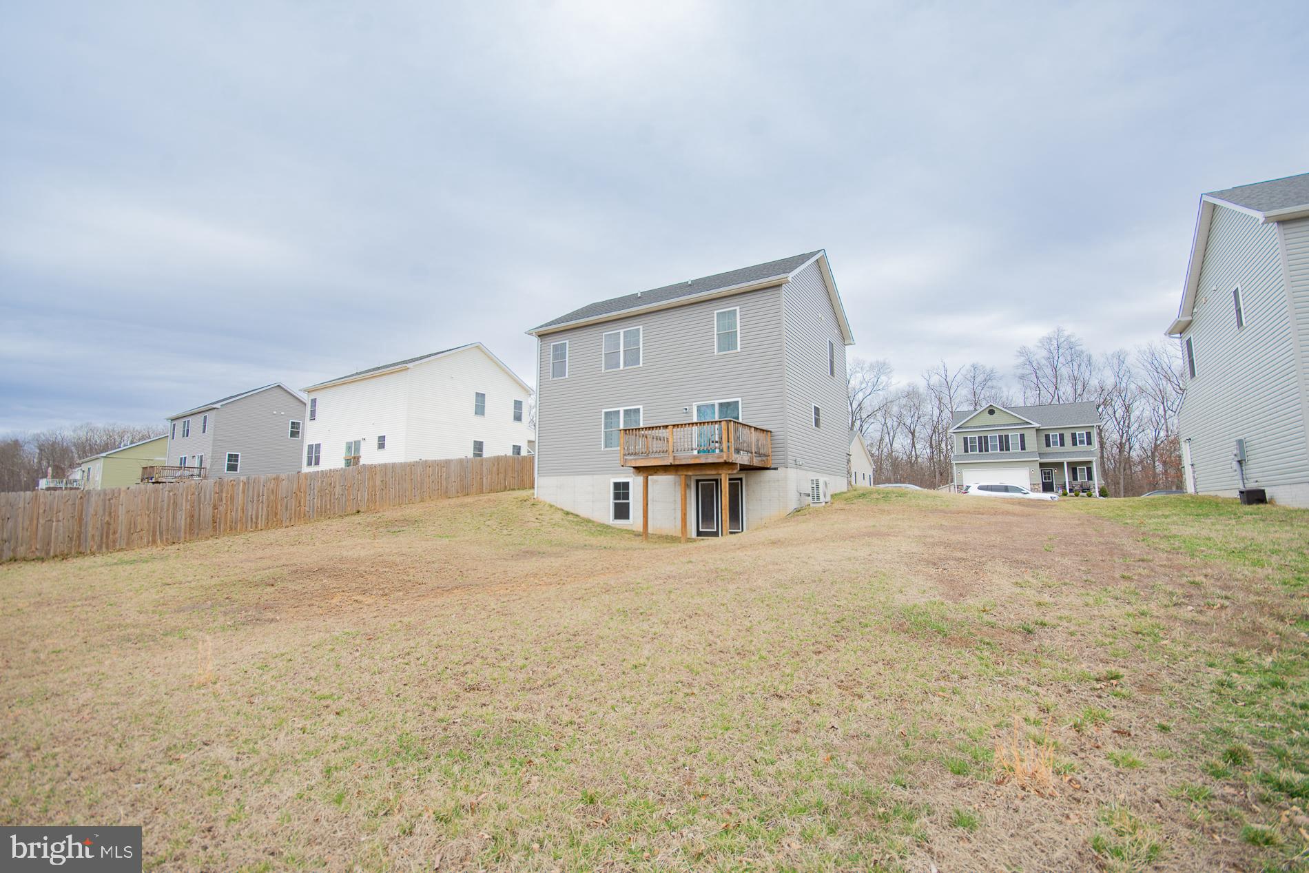 MIDDLE CREEK VISTAS - Residential