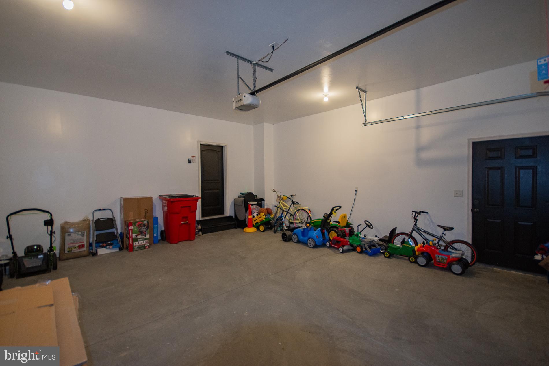 MIDDLE CREEK VISTAS - Residential