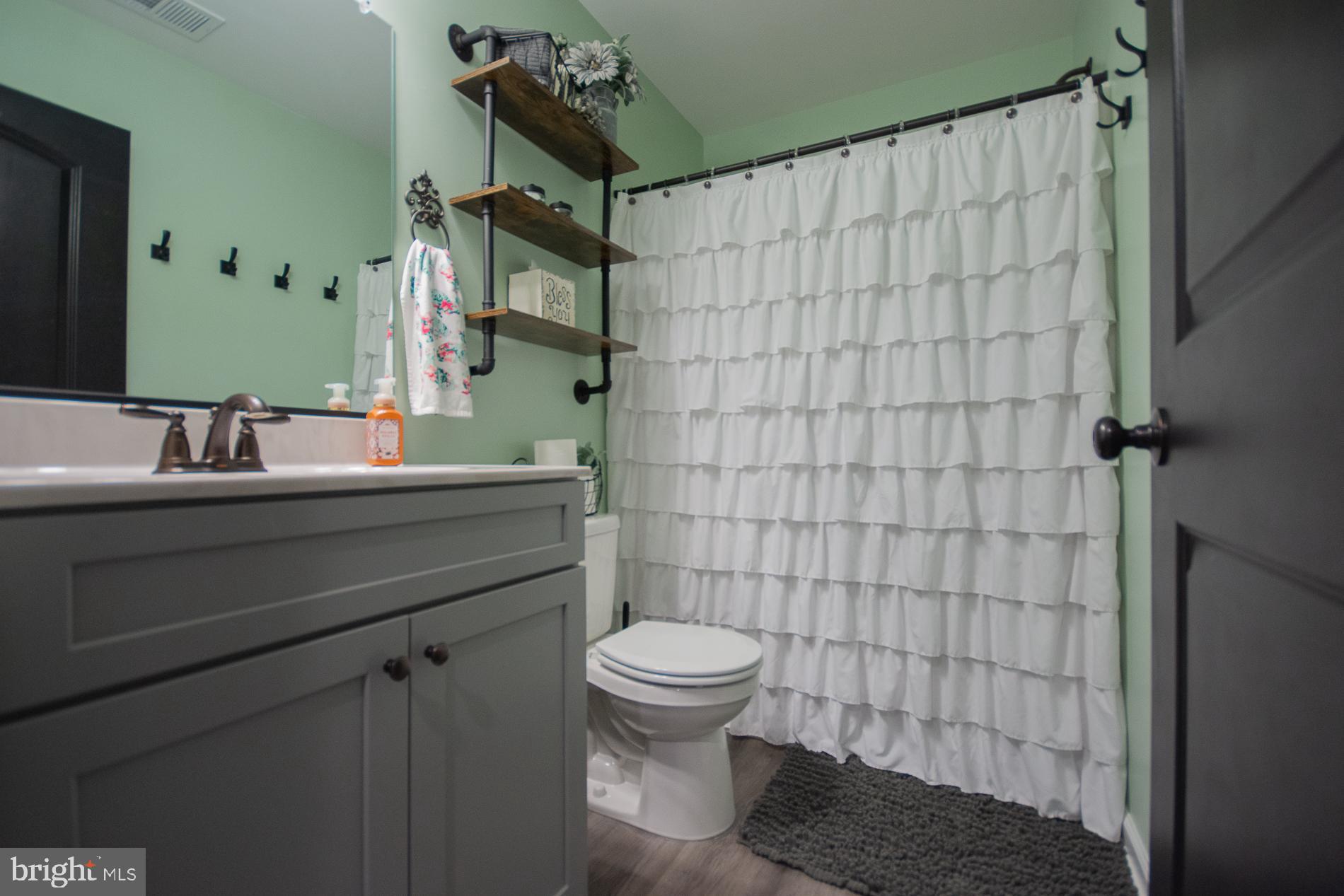 MIDDLE CREEK VISTAS - Residential