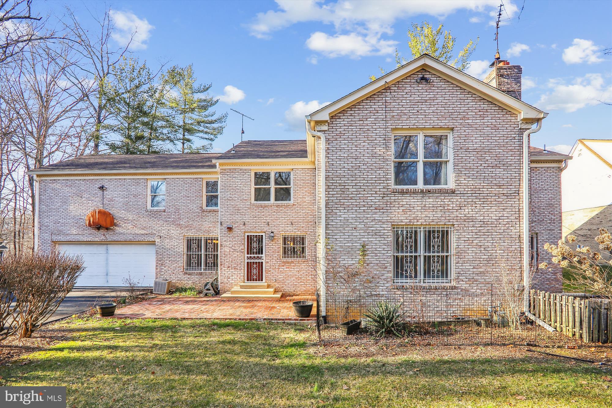 LAYHILL VILLAGE - Residential