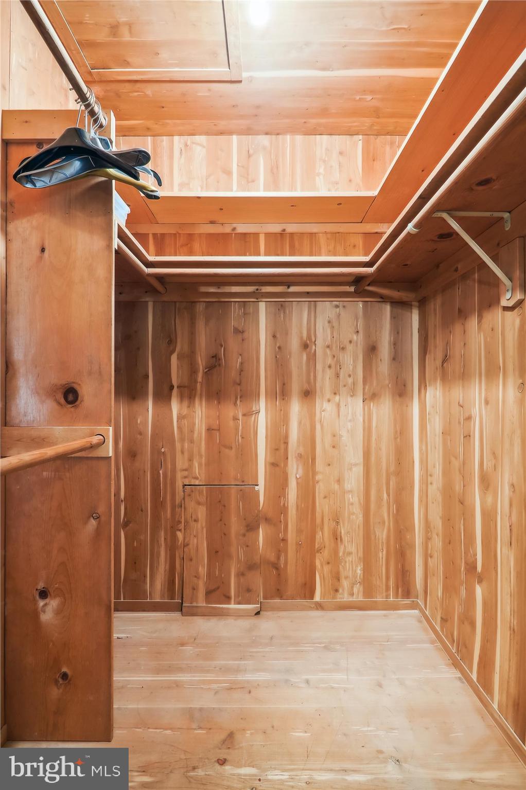 LAYHILL VILLAGE - Residential