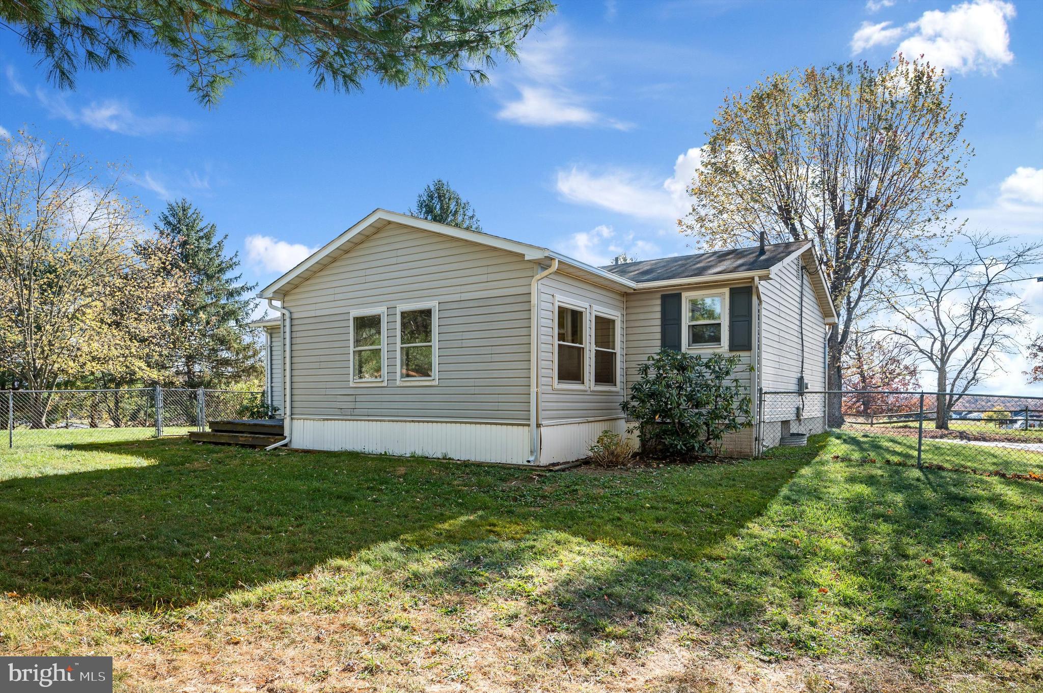 HOY ROAD LOTS - Residential