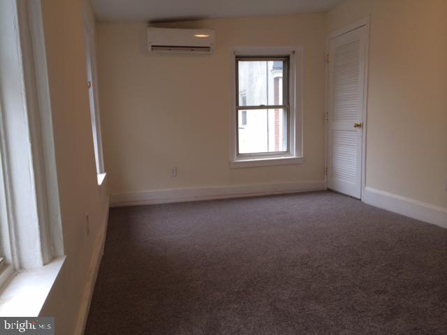 ART MUSEUM AREA - Residential Lease