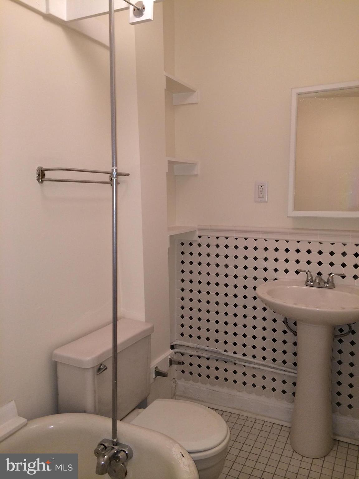 ART MUSEUM AREA - Residential Lease