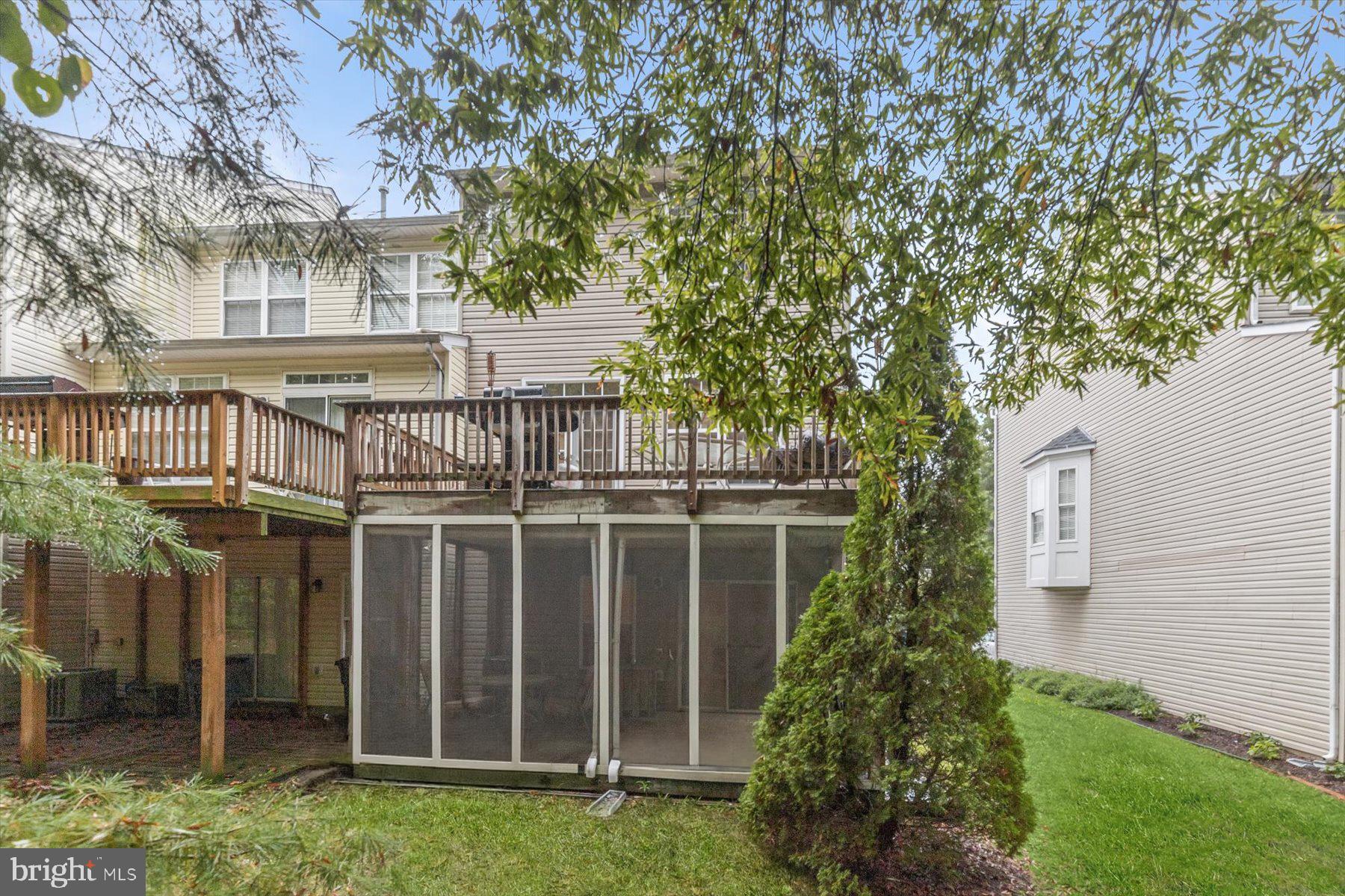 APPLEGATE NORTH - Residential