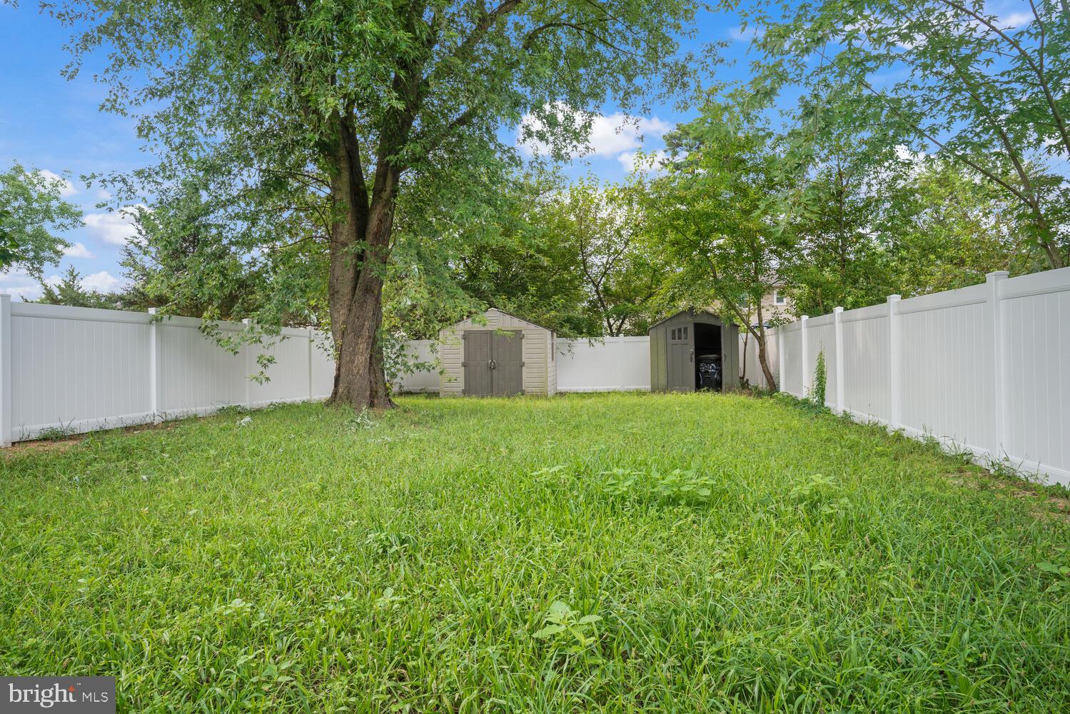 820 MAPLE STREET