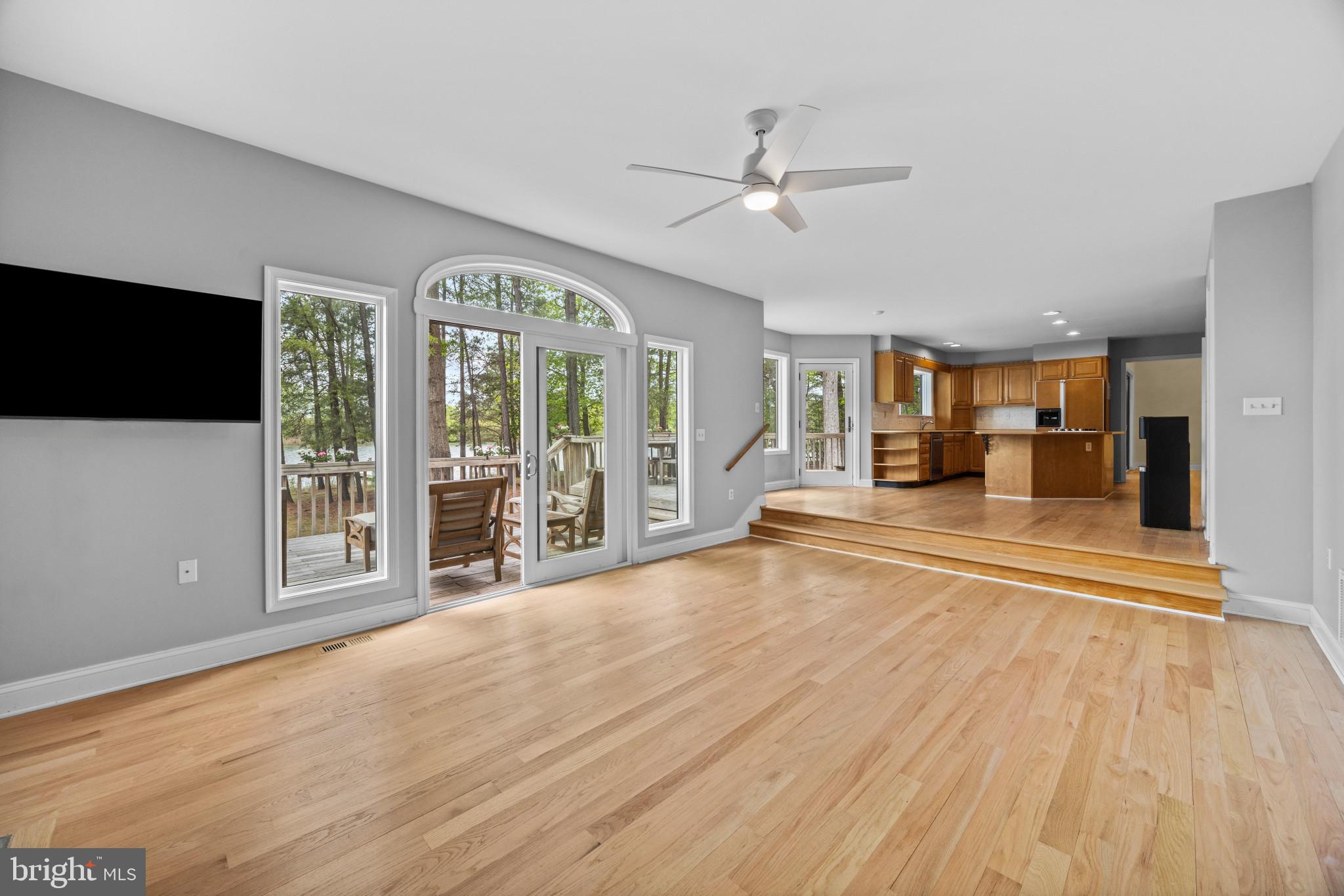 COVE CREEK CLUB - Residential
