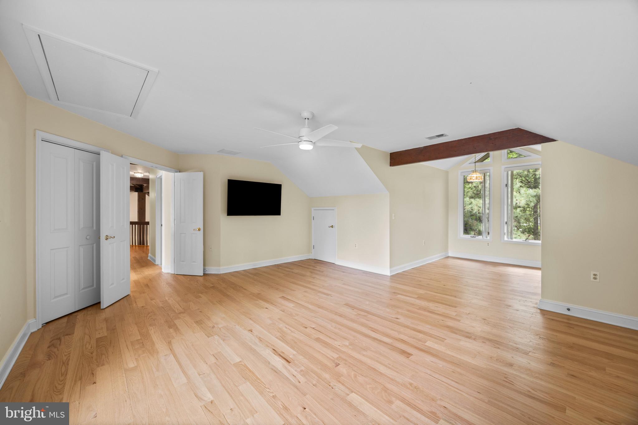 COVE CREEK CLUB - Residential
