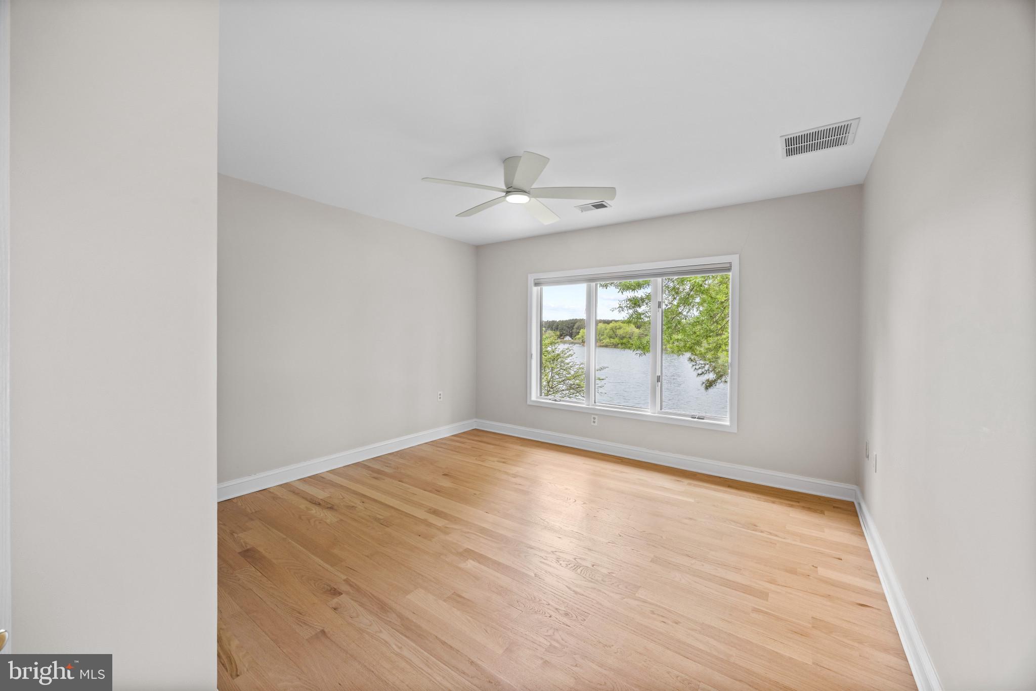 COVE CREEK CLUB - Residential