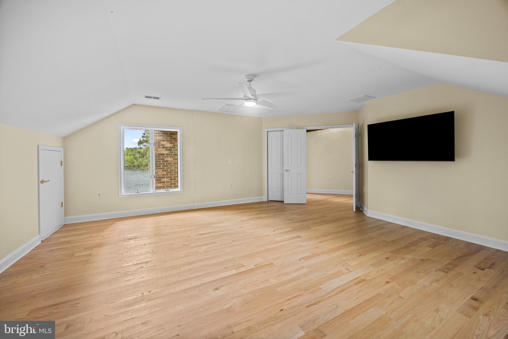 COVE CREEK CLUB - Residential