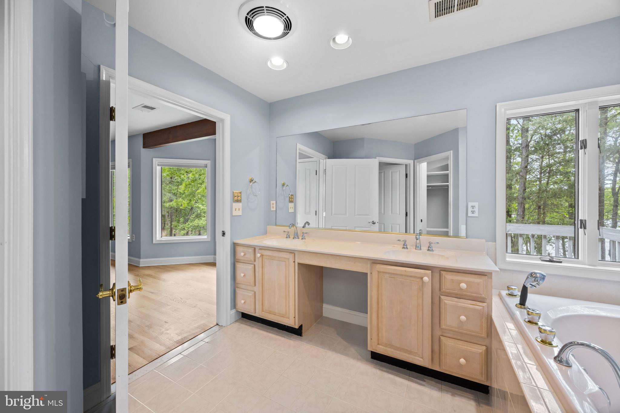 COVE CREEK CLUB - Residential