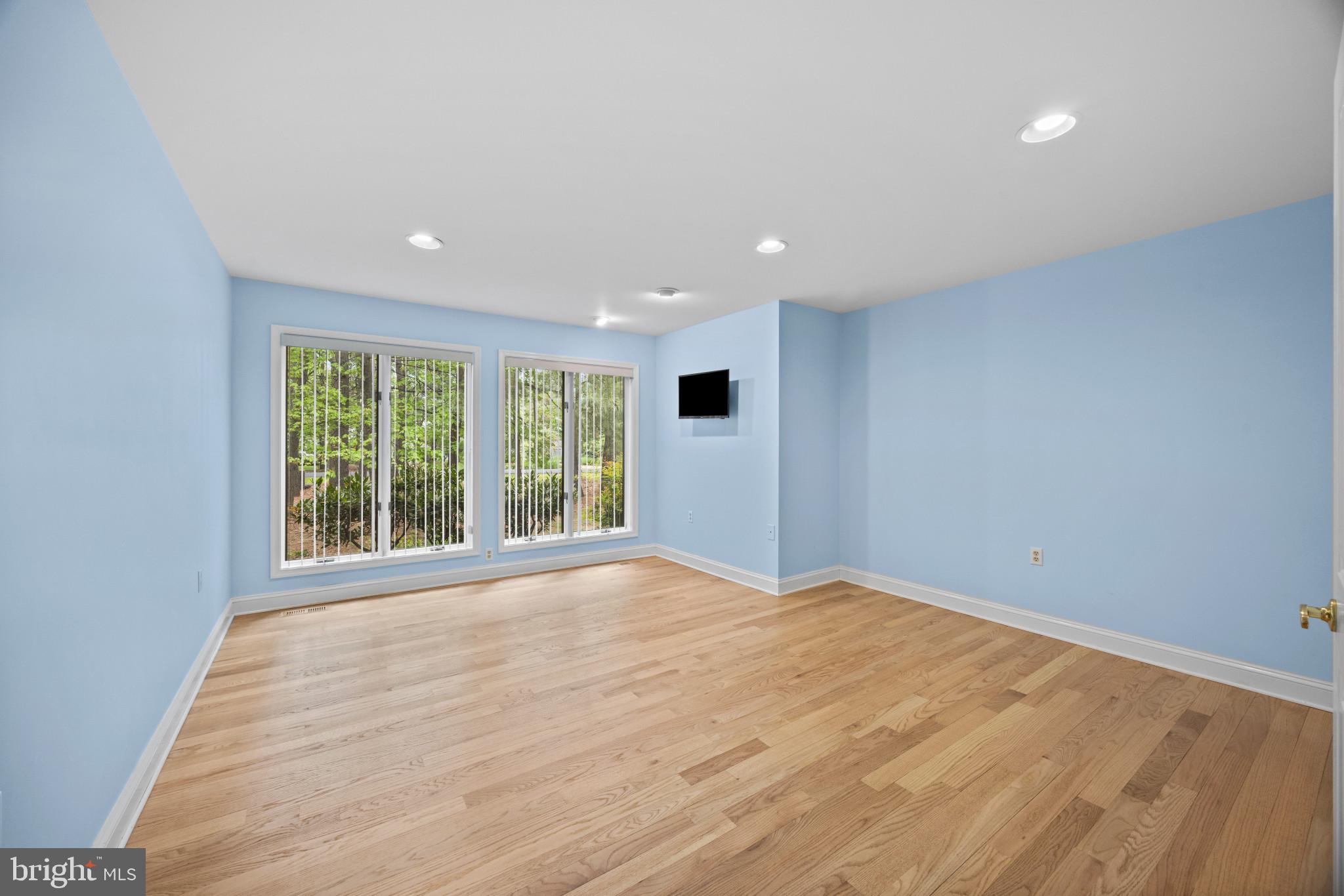COVE CREEK CLUB - Residential