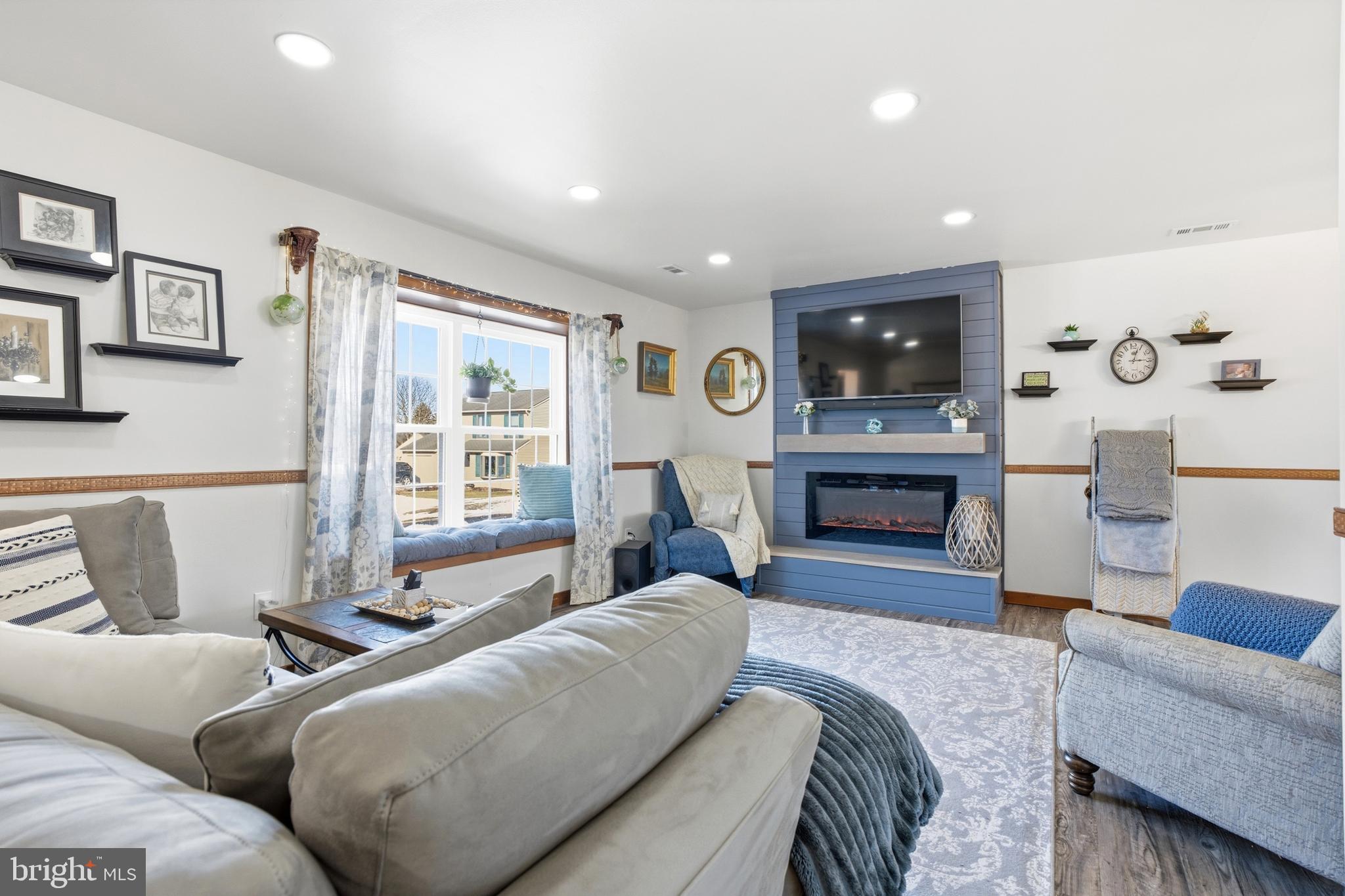 SPRINGBROOK - Residential