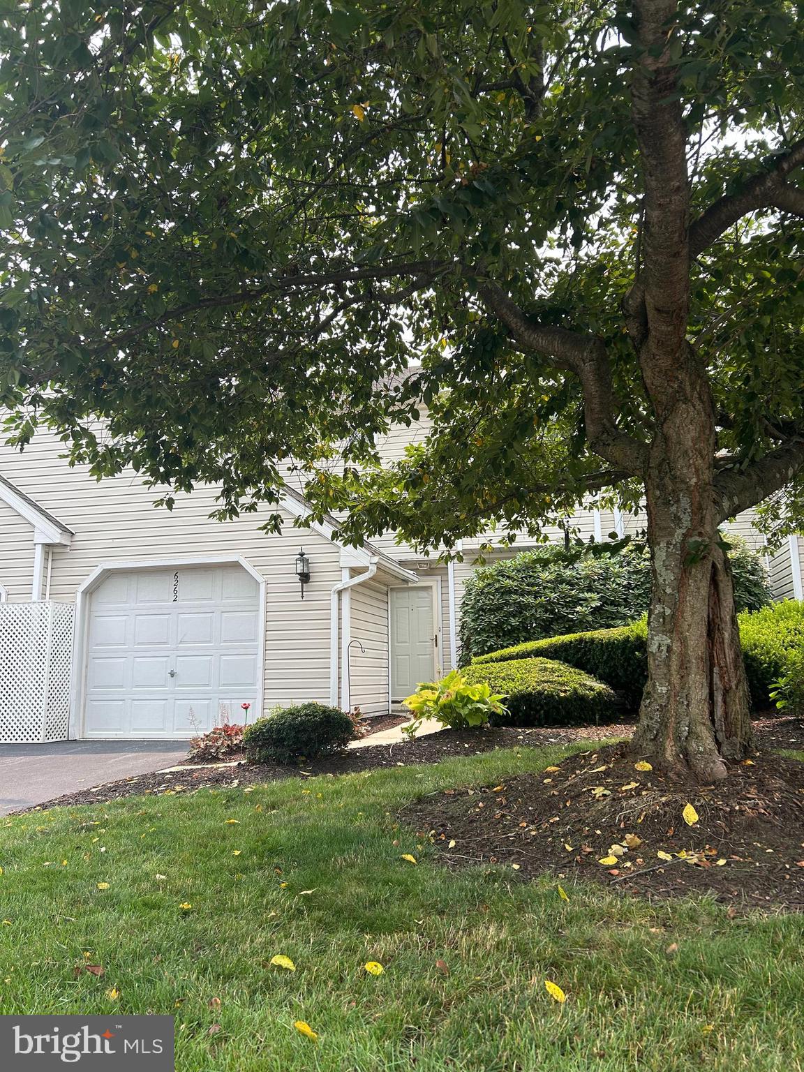 6262 SPRING KNOLL DRIVE