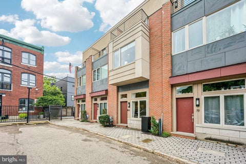 Townhouse For Sale - 919 N 5th Street #20<br/> PHILADELPHIA, PA 19123