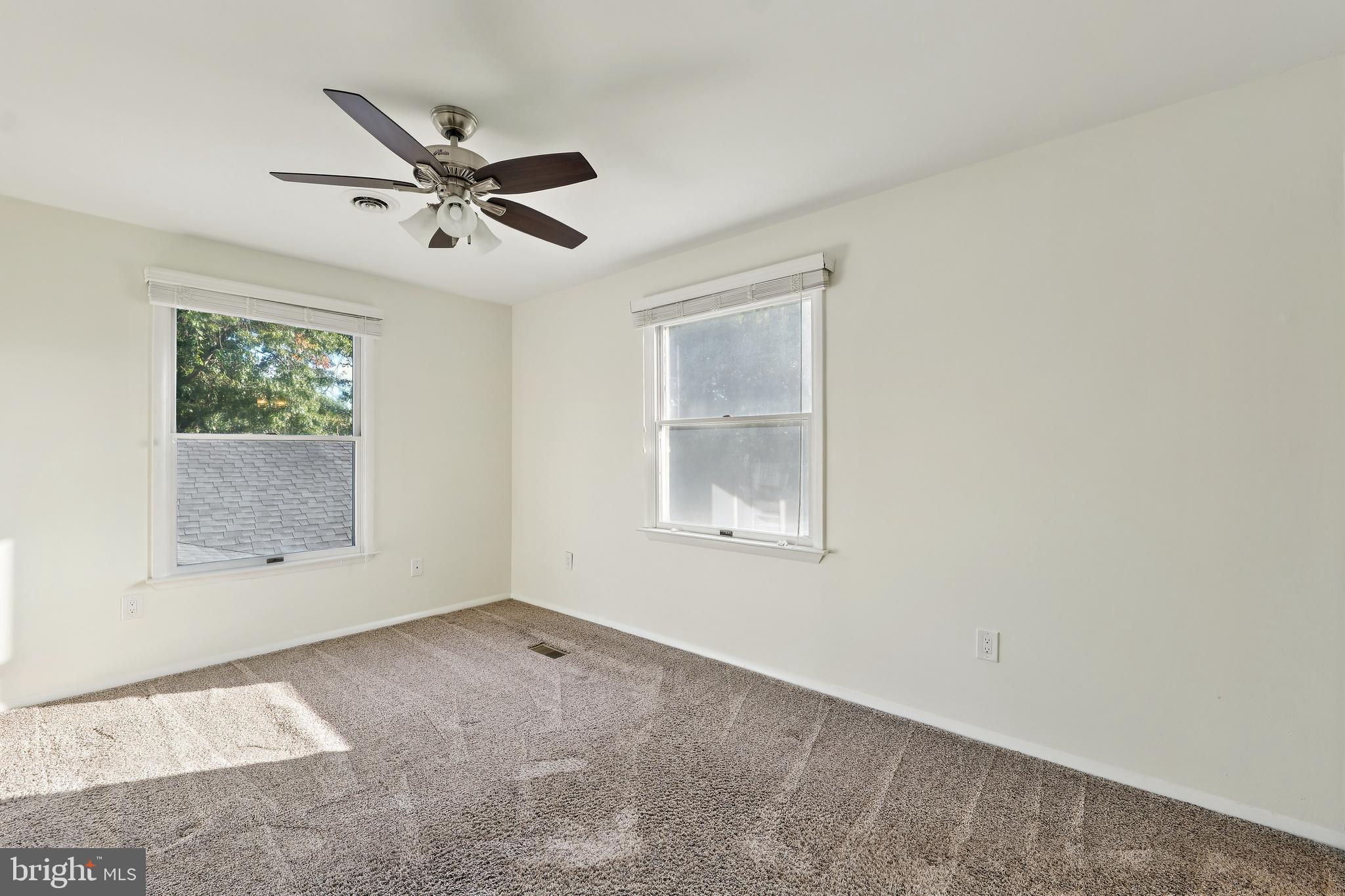 CEDAR BEACH - Residential