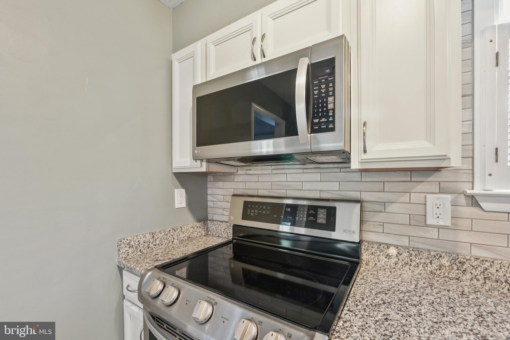 CEDAR BEACH - Residential