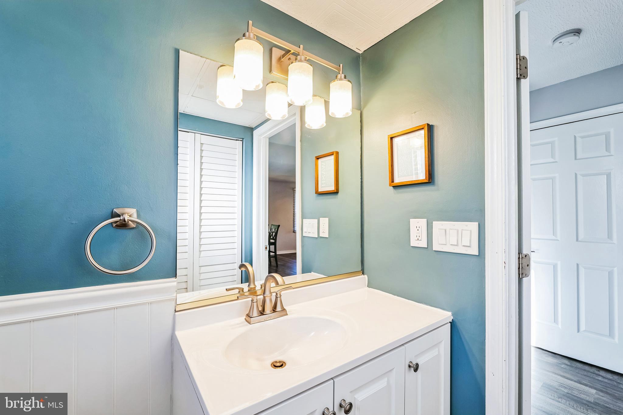 CEDAR BEACH - Residential