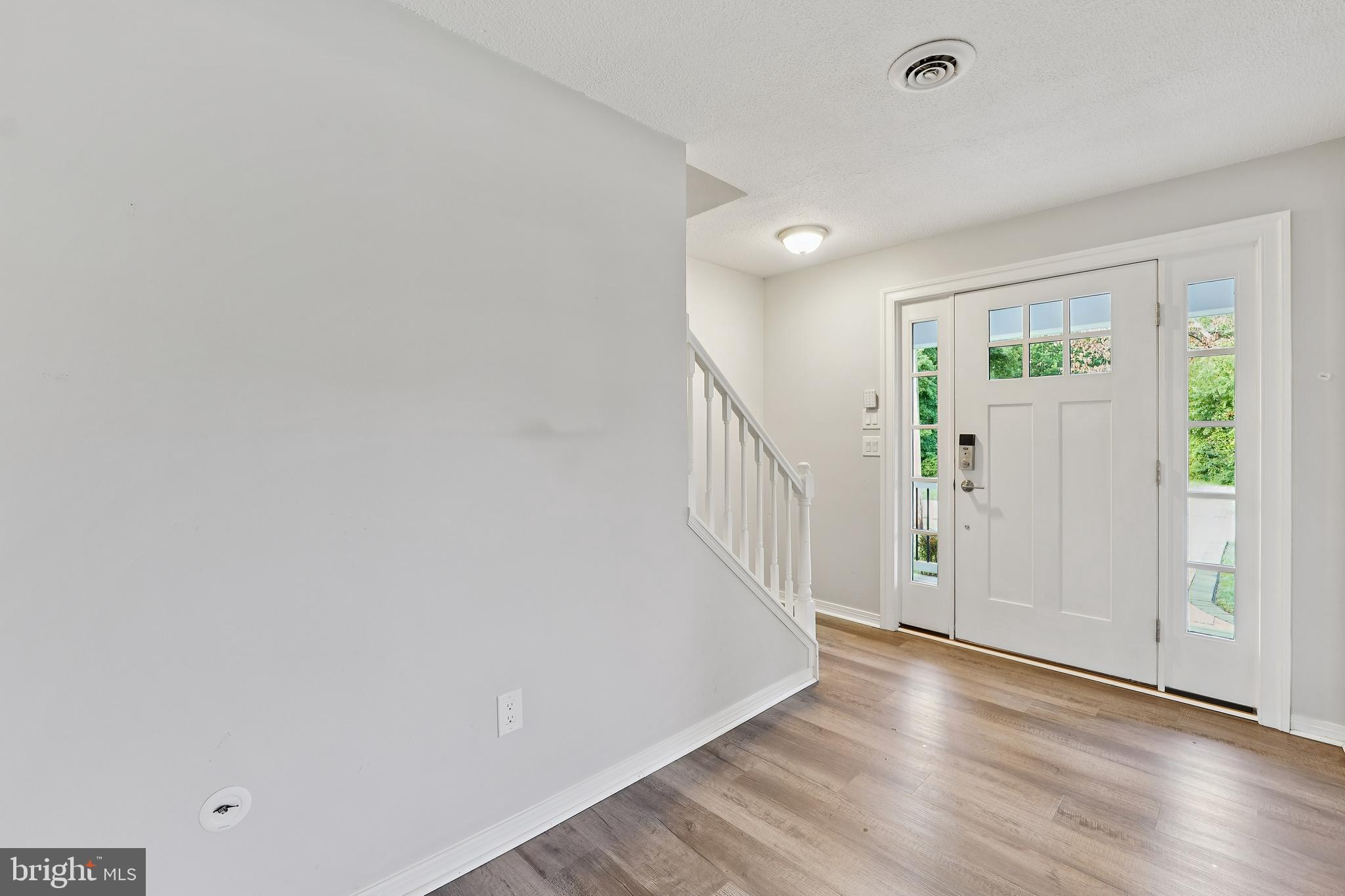 CEDAR BEACH - Residential