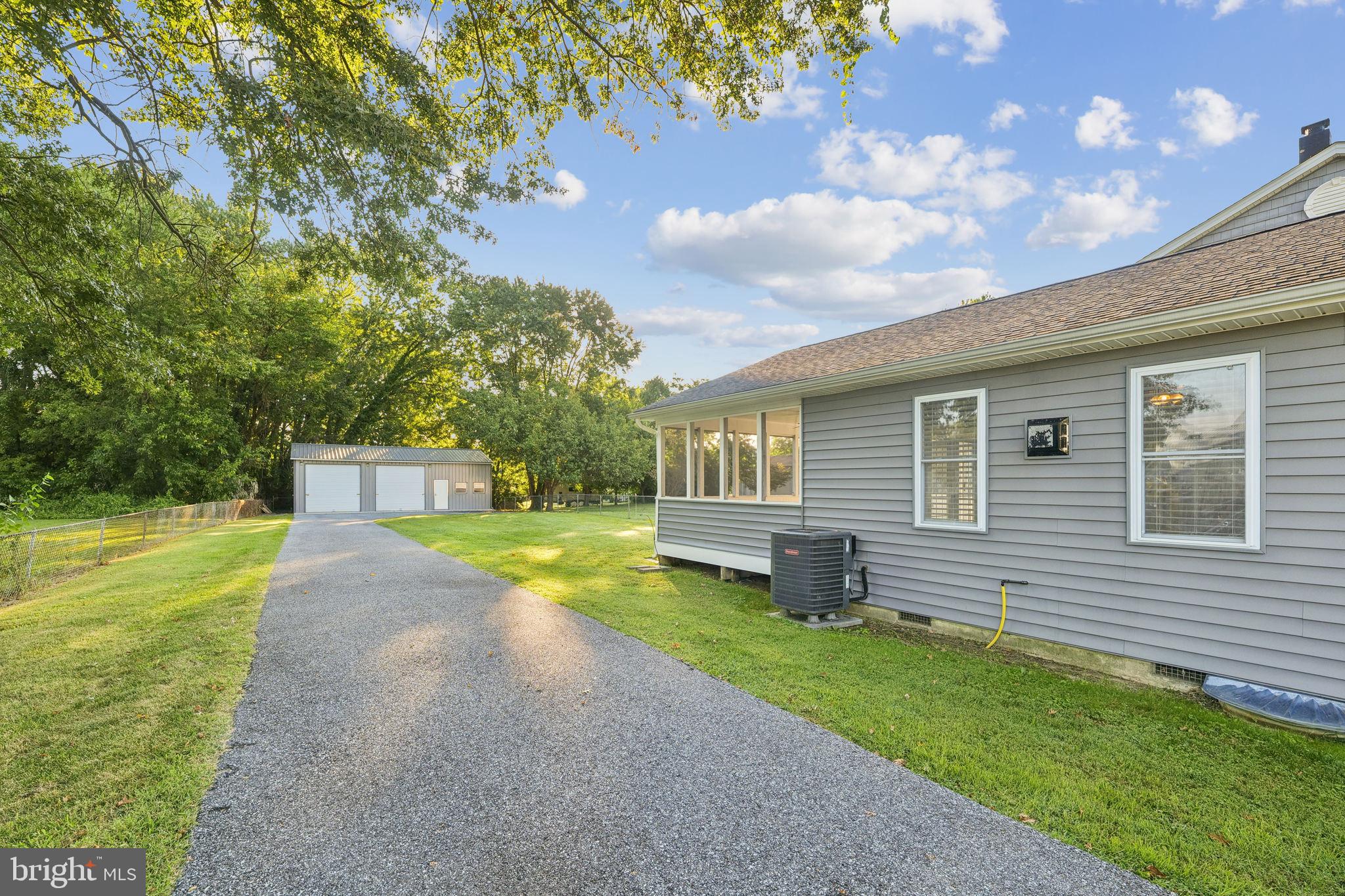 CEDAR BEACH - Residential